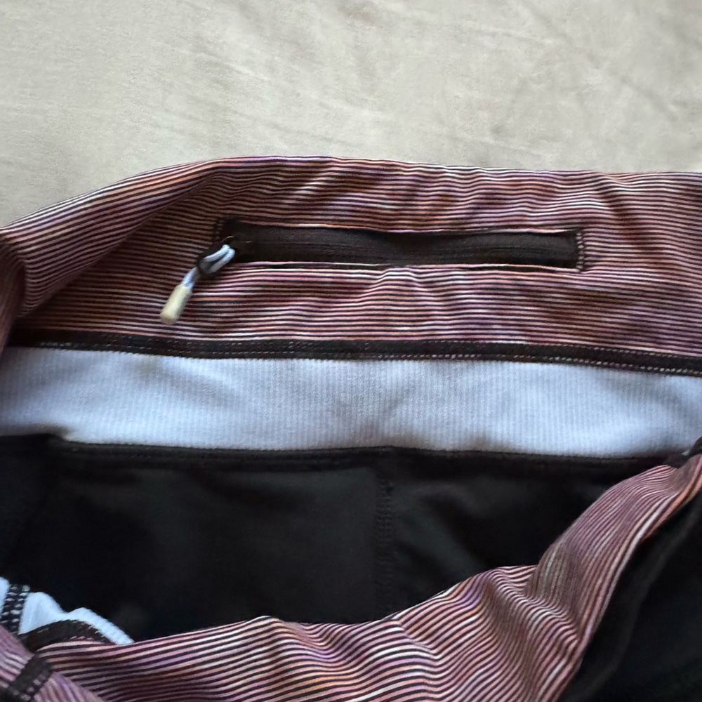 Lululemon Black and Brown Leggings - Picture 5 of 7